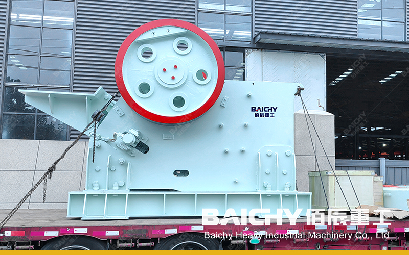 Различия между щековой дробилкой baichy C120 и C160