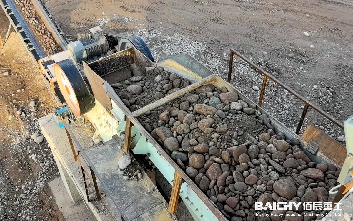 Установка для дробления речного гравия мощностью 85 тонн в час в Перу
